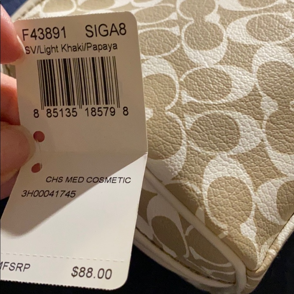 Brand new Coach medium cosmetic bag! - Picture 2 of 5